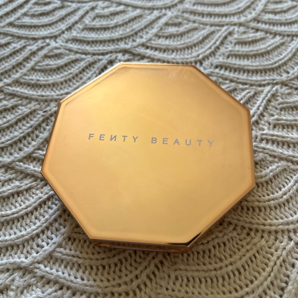 🤍sold🤍Fenty Beauty Instant Warmth Bronzer • Coco Naughty 🤍 - Picture 4 of 7